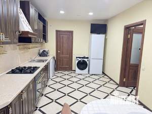 Таунхаус 161м², 4-этажный, на длительный срок,