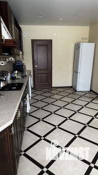 Таунхаус 161м², 4-этажный, на длительный срок,