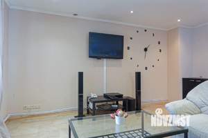 Дом 150м², 3-этажный, на длительный срок,