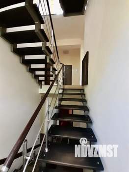 Дом 322м², 3-этажный, участок 11 сот.