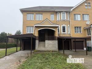 Таунхаус 405м², 4-этажный, участок 3 сот.