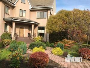 Дом 354м², 3-этажный, участок 12 сот.