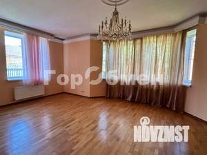Дом 240м², 2-этажный, на длительный срок, 