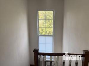 Дом 300м&sup2;, 2-этажный, на длительный срок, 