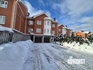 Таунхаус 200м&sup2;, 4-этажный, на длительный срок, 