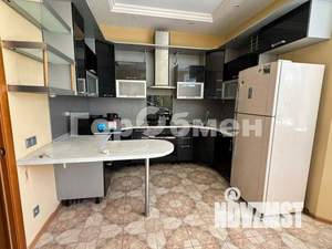 Дом 240м², 2-этажный, на длительный срок, 