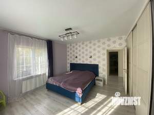 Дом 300м&sup2;, 2-этажный, на длительный срок, 