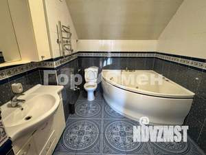 Дом 240м², 2-этажный, на длительный срок, 