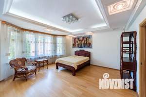 Таунхаус 220м&sup2;, 4-этажный, на длительный срок, 