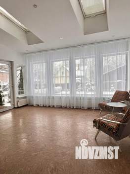 Коттедж 200м², 2-этажный, на длительный срок, 