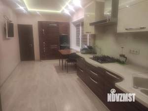 Дом 170м&sup2;, 3-этажный, на длительный срок, 