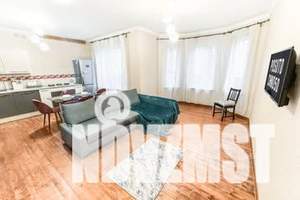 Дом 160м&sup2;, 4-этажный, посуточно, 