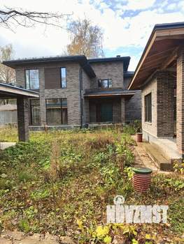 Дом 310м², 2-этажный, участок 11 сот.  