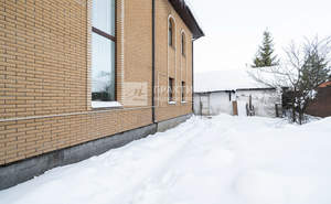 Дом 327м&sup2;, 2-этажный, участок 12 сот.  