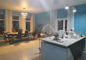 Дом 327м², 2-этажный, участок 12 сот.  