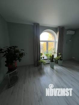 Дом 327м&sup2;, 2-этажный, участок 12 сот.  