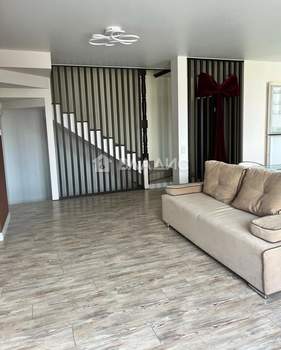 Дом 161м&sup2;, 4-этажный, участок 2 сот.  