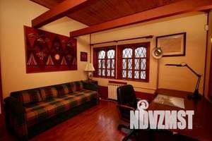 Дом 220м&sup2;, 2-этажный, участок 25 сот.  