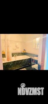 Дом 400м&sup2;, 3-этажный, участок 850 сот.  