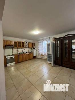 Дом 300м&sup2;, 2-этажный, участок 4 сот.  