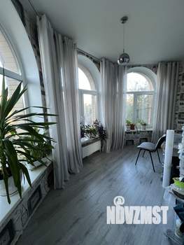 Дом 327м&sup2;, 2-этажный, участок 12 сот.  