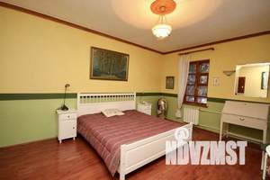 Дом 220м&sup2;, 2-этажный, участок 25 сот.  