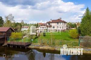 Дом 4374м&sup2;, 3-этажный, участок 30 сот.  