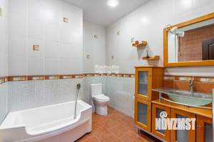 Дом 400м&sup2;, 2-этажный, участок 7 сот.  