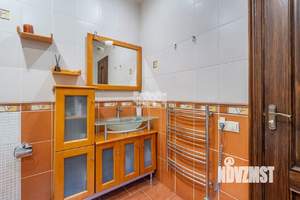 Дом 400м&sup2;, 2-этажный, участок 7 сот.  