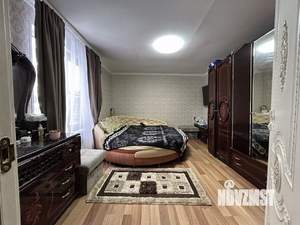 Коттедж 242м&sup2;, 2-этажный, участок 9 сот.  