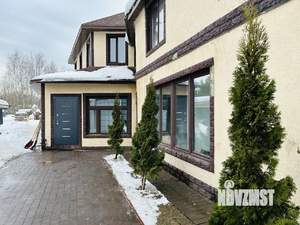 Коттедж 242м&sup2;, 2-этажный, участок 9 сот.  