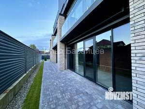 Таунхаус 493м², 3-этажный, участок 6 сот.  