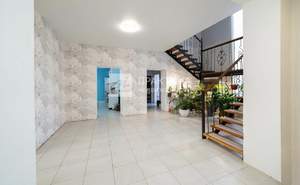 Дом 327м&sup2;, 2-этажный, участок 12 сот.  