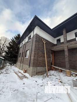 Дом 250м&sup2;, 2-этажный, участок 5 сот.  