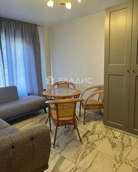 Дом 161м&sup2;, 4-этажный, участок 2 сот.  