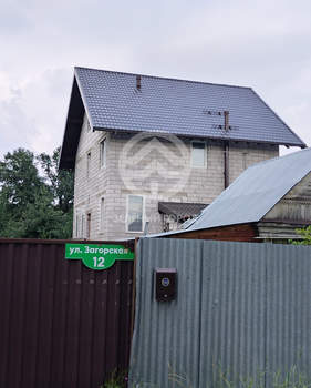 Дом 285м², 3-этажный, участок 14 сот.  