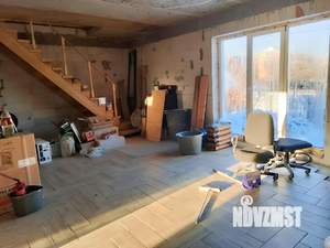 Дом 210м², 3-этажный, участок 9 сот.  