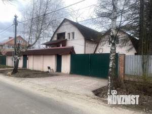 Дом 350м², 3-этажный, участок 16 сот.  