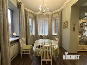 Дом 354м&sup2;, 3-этажный, участок 12 сот.  