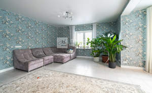 Дом 327м&sup2;, 2-этажный, участок 12 сот.  