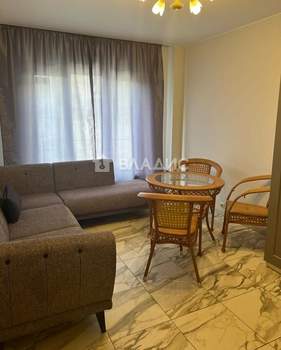 Дом 161м&sup2;, 4-этажный, участок 2 сот.  