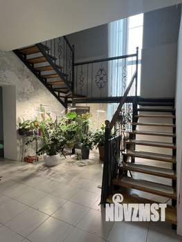 Коттедж 327м&sup2;, 2-этажный, участок 12 сот.  