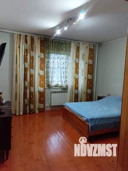 Дом 230м², 3-этажный, участок 6 сот.  
