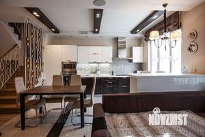 Таунхаус 116м&sup2;, 3-этажный, участок 1 сот.  