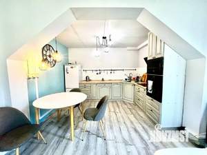 Дом 100м&sup2;, 2-этажный, участок 6 сот.  