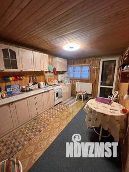 Дом 63м&sup2;, 2-этажный, участок 7 сот.  