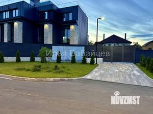 Таунхаус 493м², 3-этажный, участок 6 сот.  