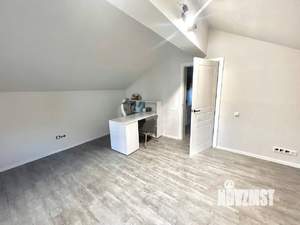 Дом 100м&sup2;, 2-этажный, участок 6 сот.  