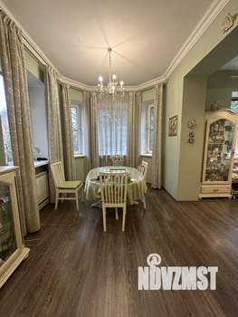 Дом 354м&sup2;, 3-этажный, участок 12 сот.  