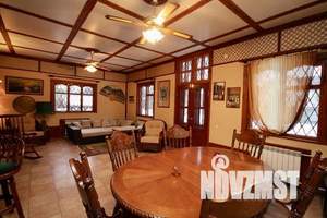 Дом 220м&sup2;, 2-этажный, участок 25 сот.  